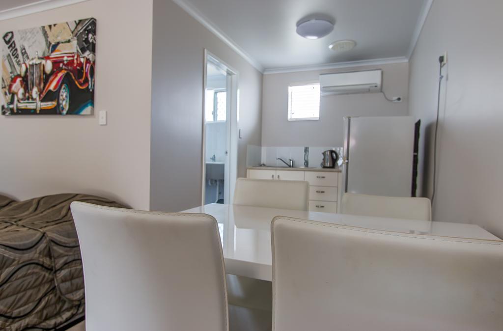 Galaxy Mackay Motor Inn Bagian luar foto